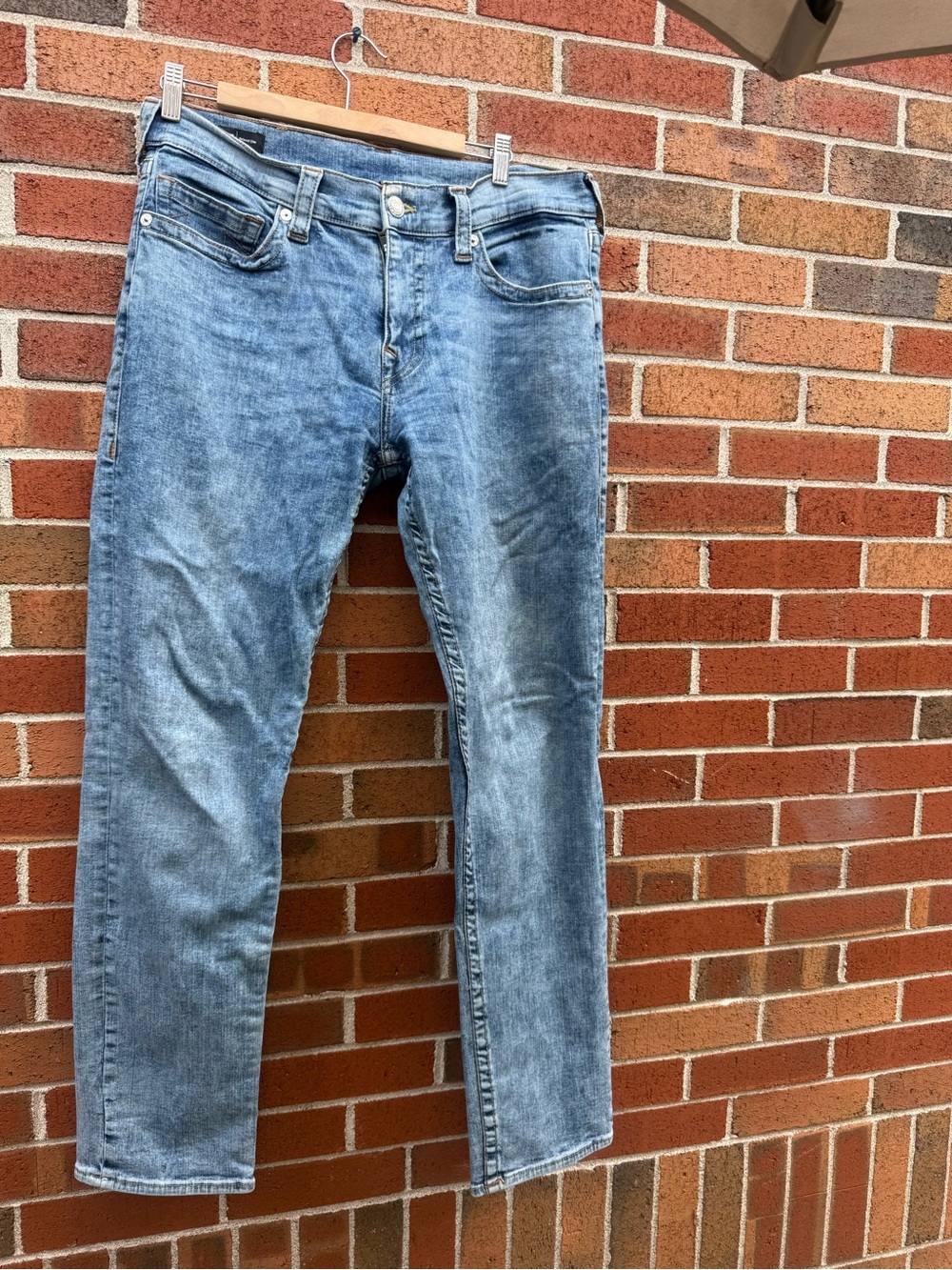 True Religion Geno Relaxed Slim Jeans Men’s 34 Light Wash Horseshoe Denim